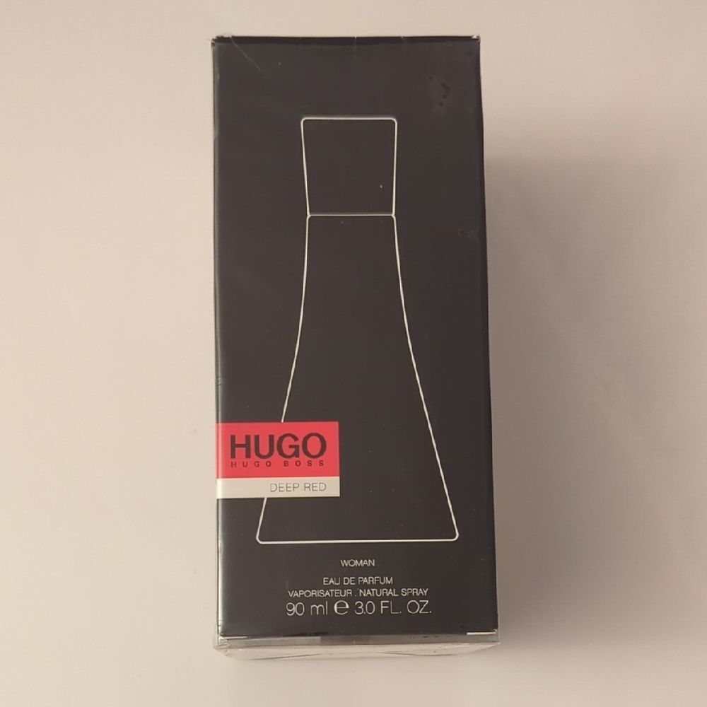Hugo Boss Deep Red Eau de Parfum 90ml - Black and Red